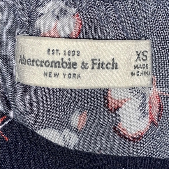 New! Abercrombie & Fitch floral tank top - Picture 2 of 4